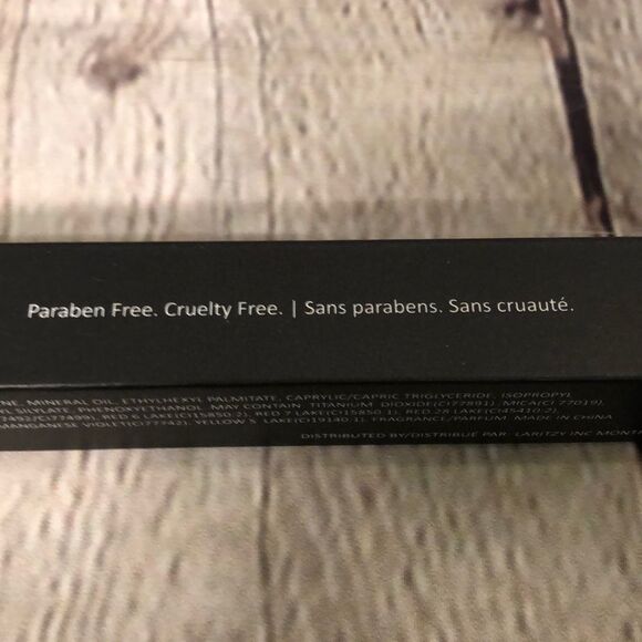 Laritzy Cosmetics Lip Gloss Paraben Free Vibe New in Box - Picture 6 of 10